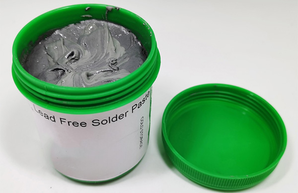 無鉛SMT貼片加工技術(shù)難點(diǎn)突破：環(huán)保合規(guī)、高可靠性的綠色生產(chǎn)